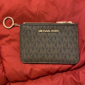 Like new Michael Kors Jet Set Travel Small Top Zip Coin Pouch with ID Holder
